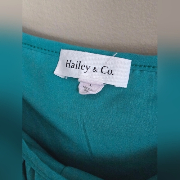 Hailey & Co Ruffle Cold Shoulder Teal Top Blouse, Size Large - Picture 3 of 4